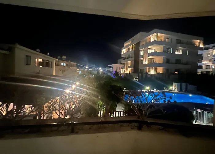 1St Floor 1St Class Pool View Apt.